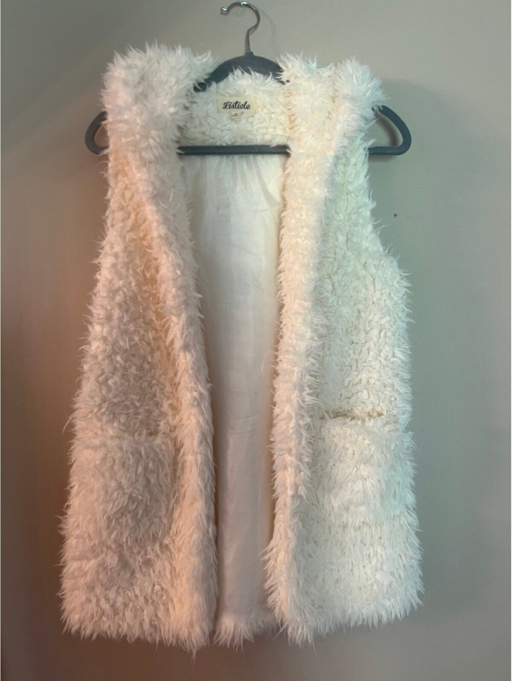 Listicle women’s faux fur hooded vest off white size Small S